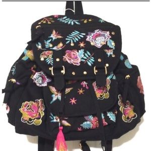 Stone Mountain drawstring bag pack